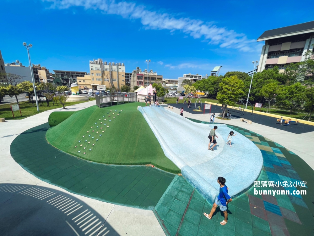 灣麗親子公園，苗栗通霄順遊景點推薦，溜小孩好地方