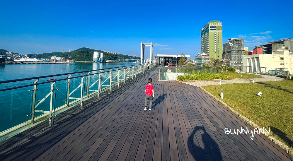 【麗都蝶客花園】基隆港灣最美空中花園，停車與開放資訊