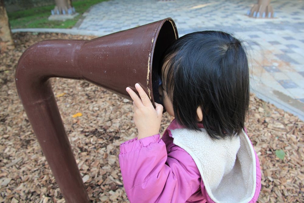 台北親子景點 | 天母東和公園免費玩兩層樓旋轉溜滑梯、湯姆歷險記森林遊樂場、木屑鋪面超有心～