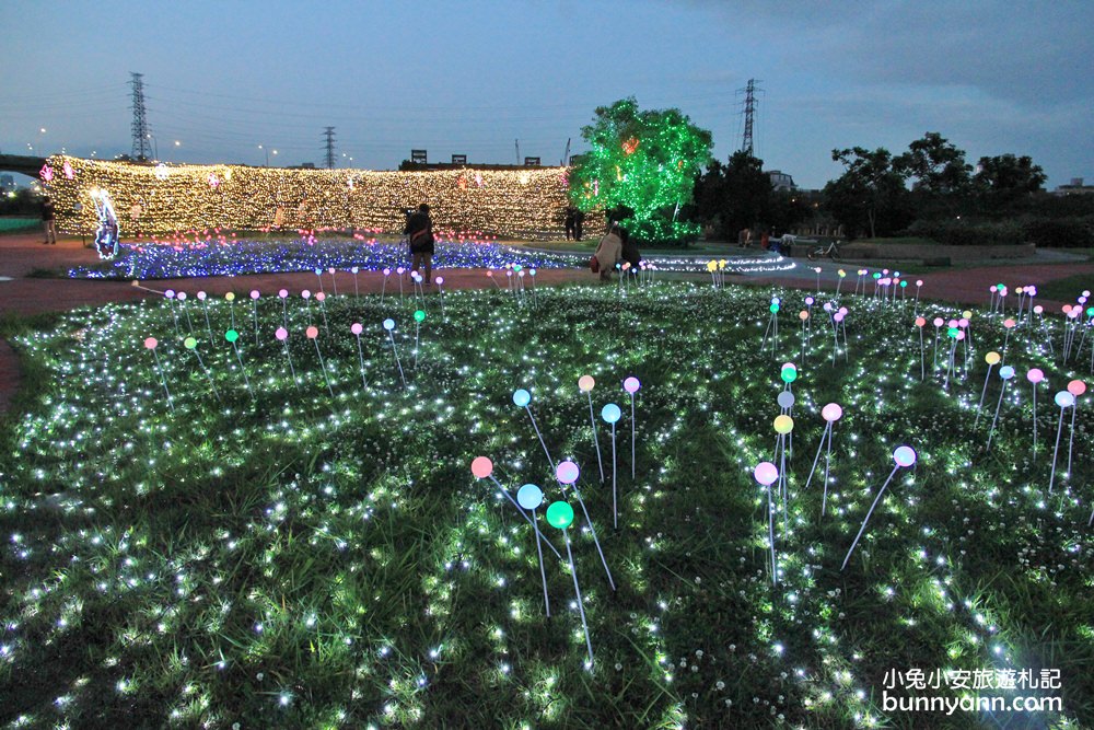 板橋新約會點 | 江翠礫間水岸蝴蝶公園，走進浪漫星空隧道、九萬隻風車組的夢幻大地景色！