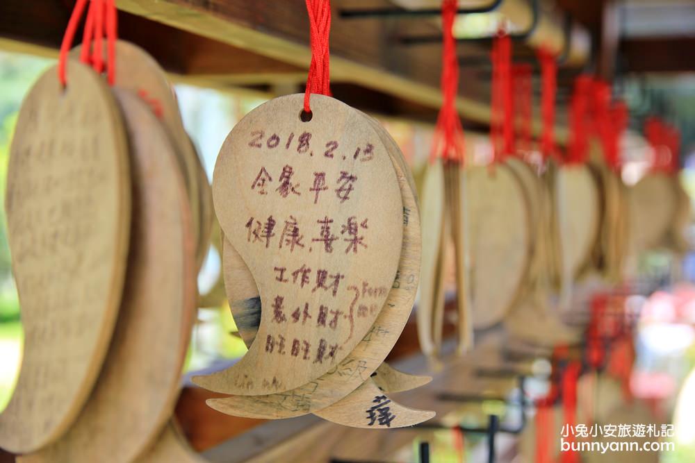 南投埔里景點》鳥居喫茶食堂，快閃拍兩層樓道地超大鳥居、日本擂鼓與巨人手掌超震撼～