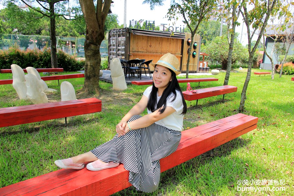 南投埔里景點》鳥居喫茶食堂，快閃拍兩層樓道地超大鳥居、日本擂鼓與巨人手掌超震撼～