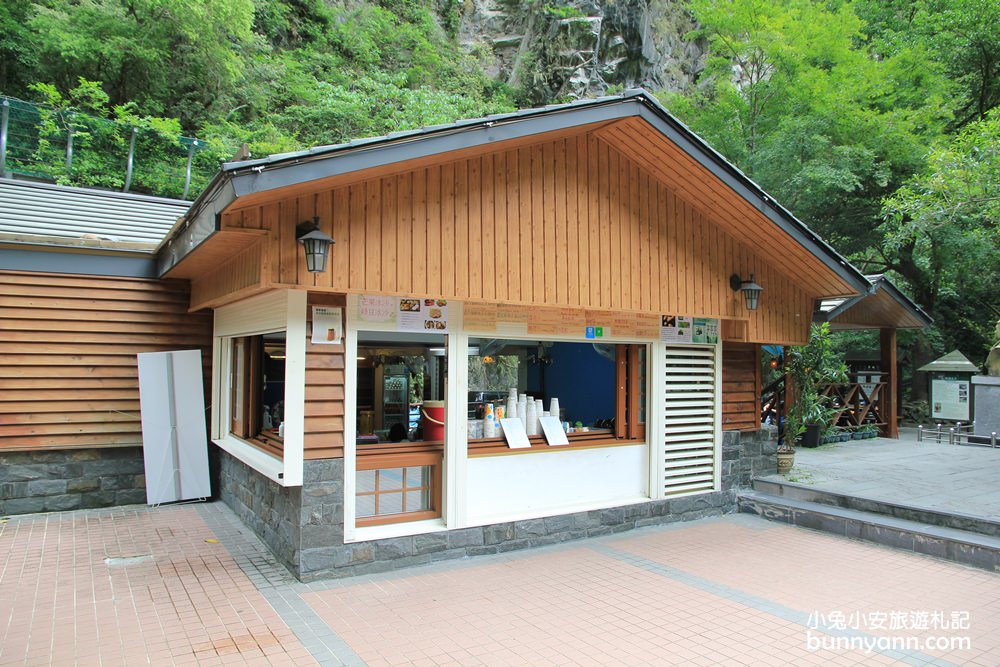 花蓮中橫絕美景點太魯閣燕子口步道，鬼斧神工大峽谷景色!!