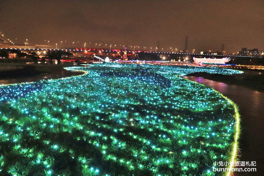 新北景點》板橋江翠礫間水岸蝴蝶公園，美拍星空隧道、閃亮亮光雕地景~