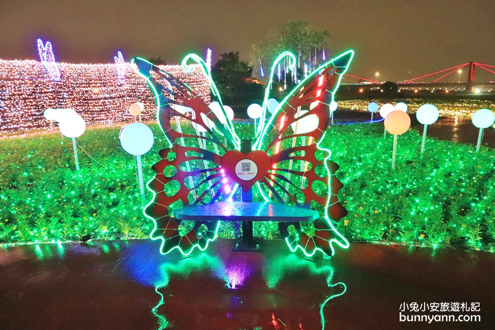 新北景點》板橋江翠礫間水岸蝴蝶公園，美拍星空隧道、閃亮亮光雕地景~