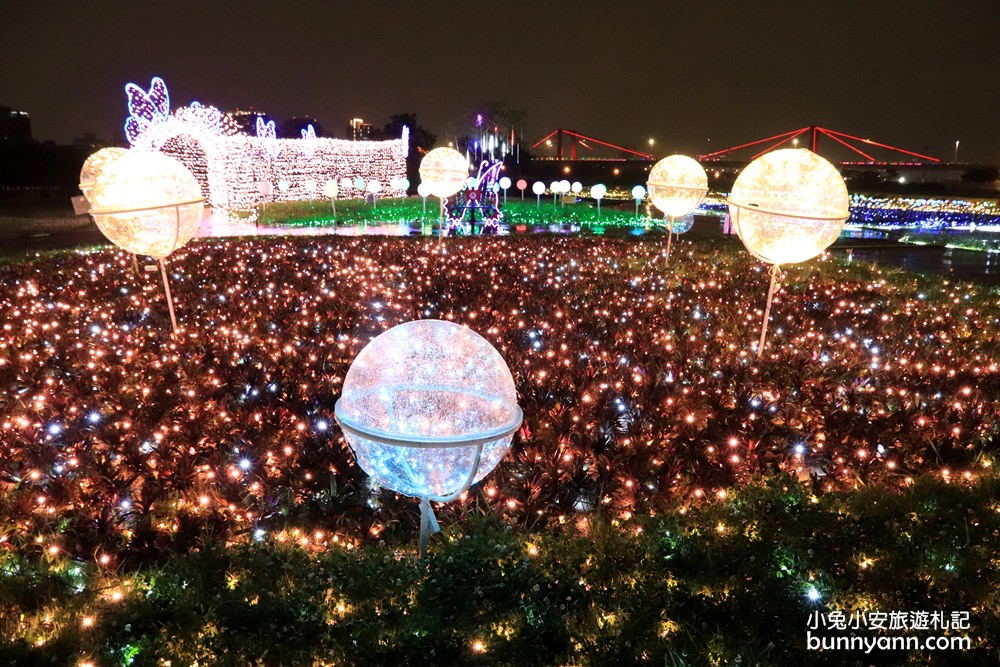 新北景點》板橋江翠礫間水岸蝴蝶公園，美拍星空隧道、閃亮亮光雕地景~