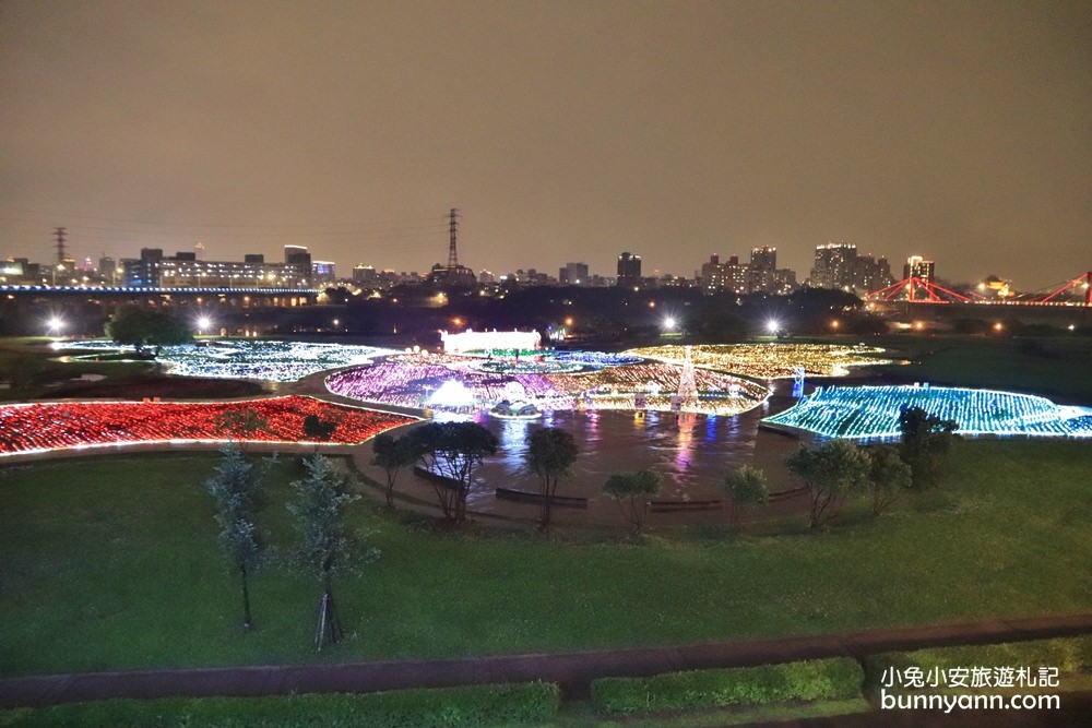 新北景點》板橋江翠礫間水岸蝴蝶公園，美拍星空隧道、閃亮亮光雕地景~