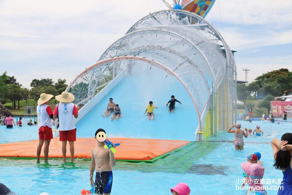 宜蘭景點》2019宜蘭童玩節夏日玩水趣！夜空水舞、親子遊、野餐全OK，從早玩到晚大滿足～