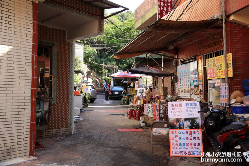 新北景點》鼻頭角步道，山谷裡的迷彩營區，欣賞鼻頭角海岸無敵海景