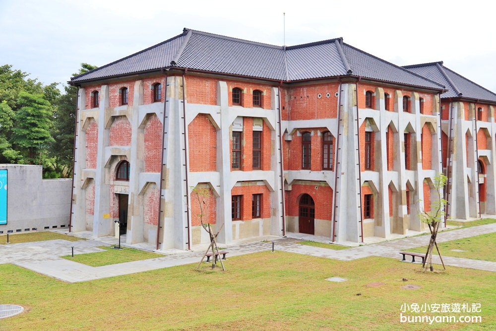 台南新景點》台南水道博物館，暢玩戲水池和水道咖啡館，歐洲工業風打卡場景超美！