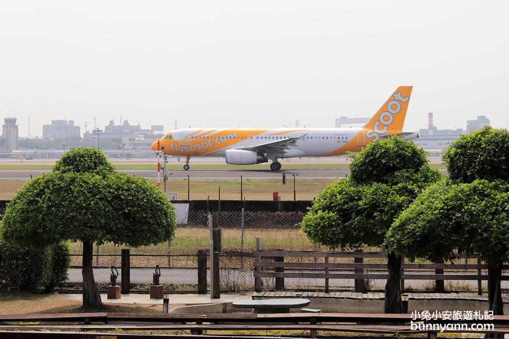 高雄景點》旅人野餐秘密基地！全新長頸鹿沙坑溜滑梯與動物親子園，隱藏在城市裡的後花園～