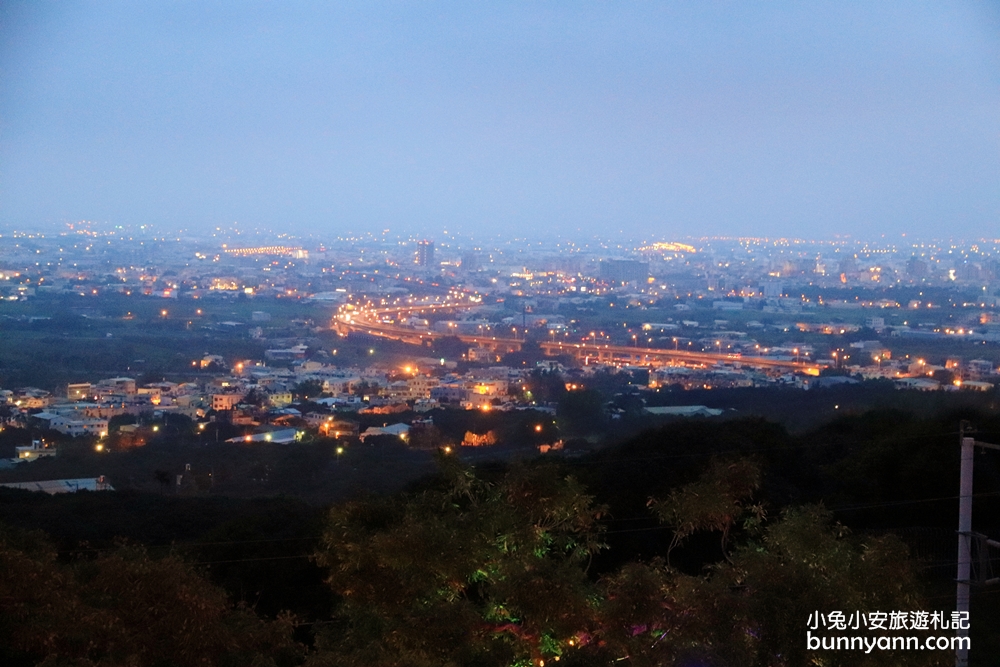 彰化【銀河鐵道望景餐廳】夢幻城市夜景、親子溜滑梯、星空帳篷超美