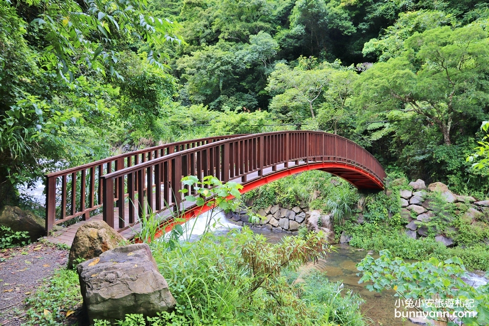 新竹尖石景點推薦！老鷹溪步道，20分鐘賞山谷飛瀑一日遊