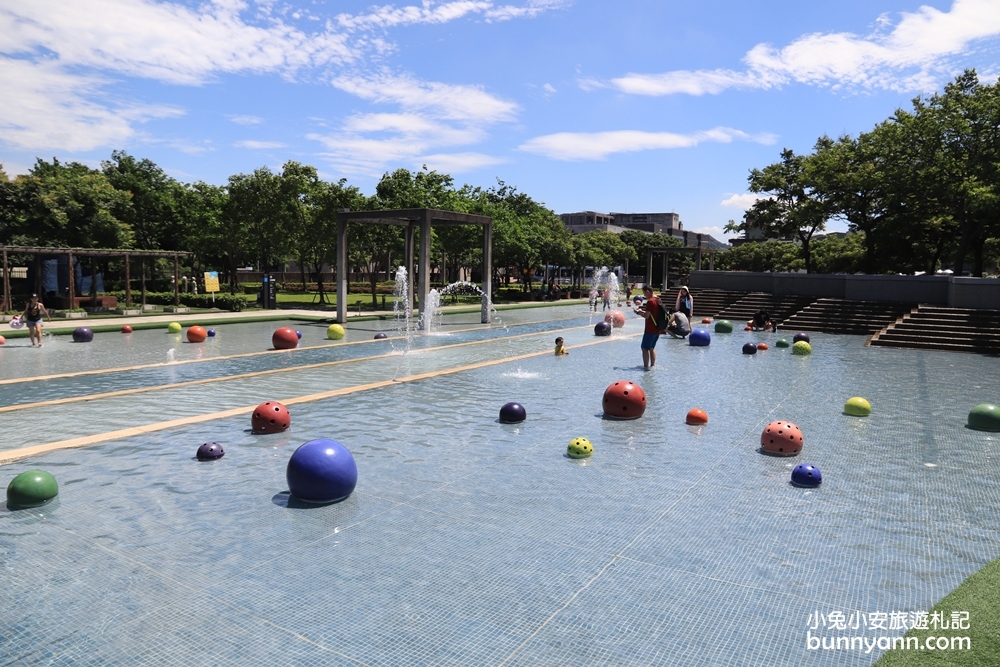 鶯歌陶瓷博物館玩水