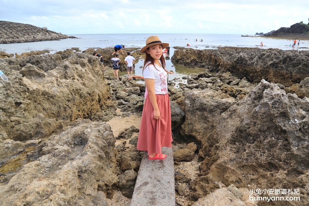 墾丁玩水推薦小巴里島岩，享受清澈沁涼海水(停車介紹)