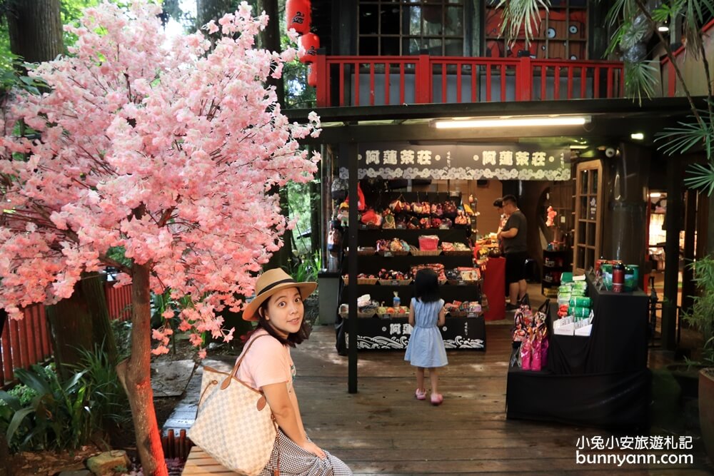 南投溪頭妖怪村這樣玩，現烤咬人貓麵包好好吃，一日遊、附近景點全打包。