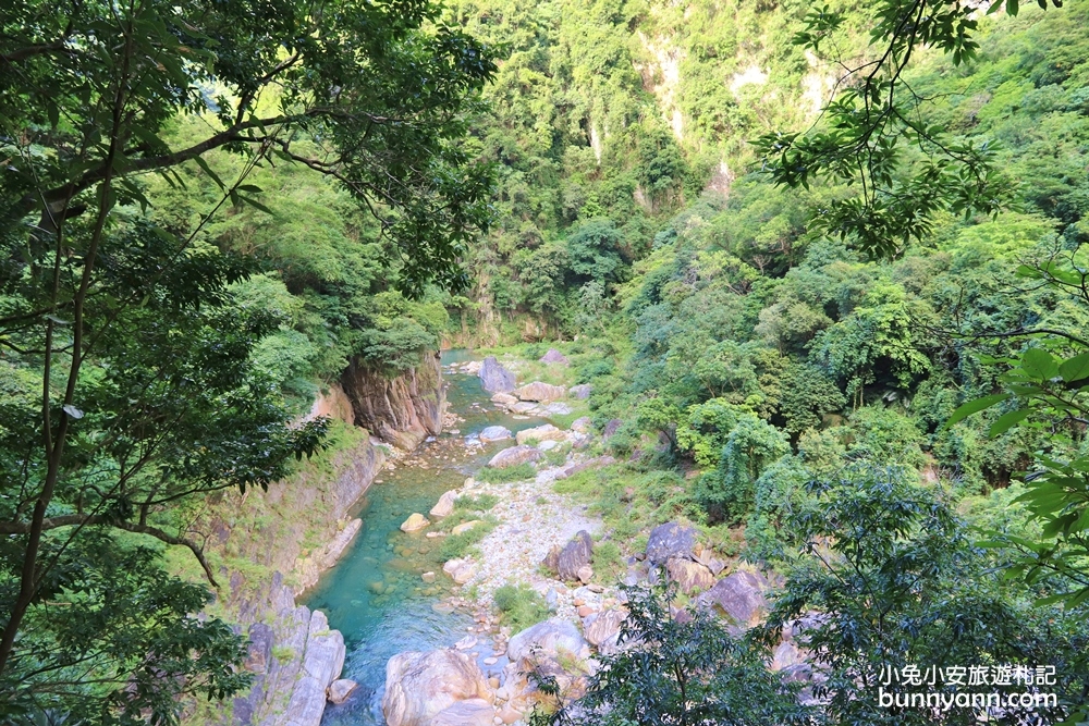 【砂卡礑步道】花蓮絕對美境神秘谷，入門級森林小徑，環境、交通介紹。