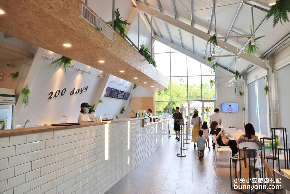 美拍玻璃冰品屋，200 days咖啡下午茶，東豐綠廊最美拍照點。