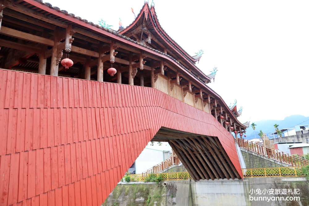 南投集集「武昌宮浙江泰順廊橋」超美，全台唯一跨河木造橋!!