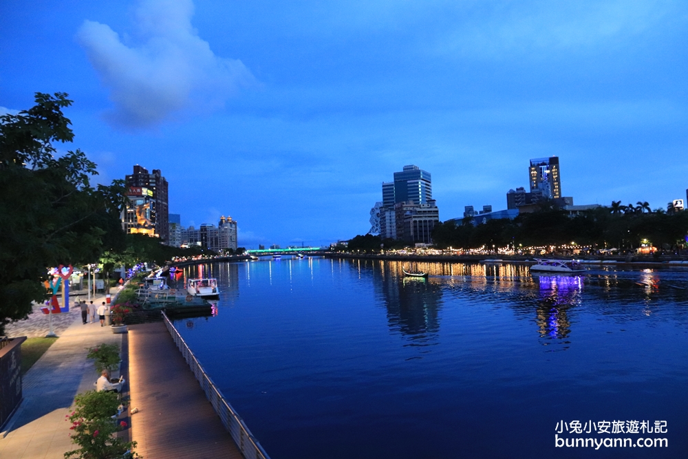 高雄愛河必訪》貢多拉船，美到微醺的愛河畔夜景(船票優惠)