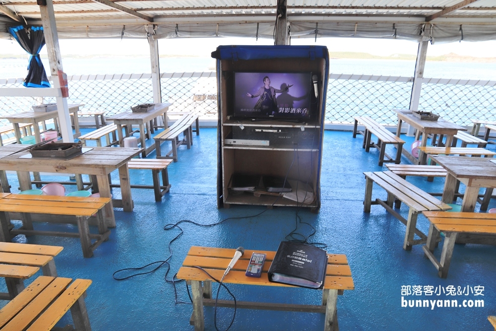 2024澎湖海洋牧場搭半潛艇，海上皇宮牡蠣隨你烤、釣海魚真好玩。