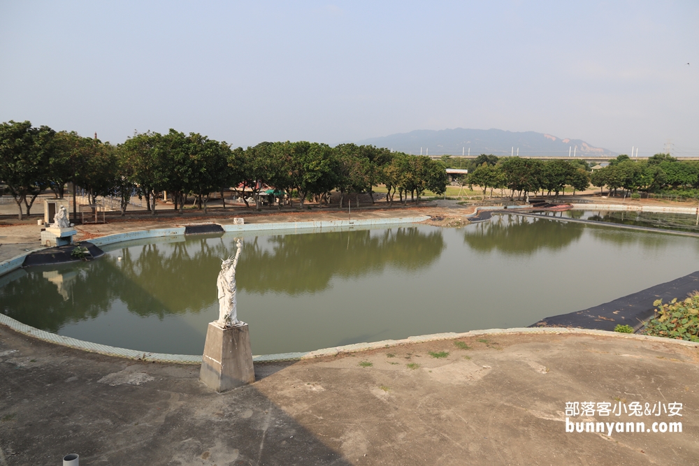 台中石頭公園，公園靈異傳說，勇闖廢棄摩天輪、太空列車探險去