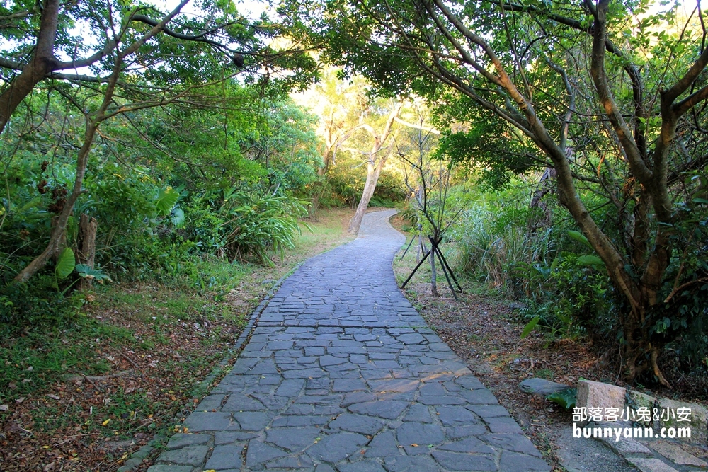 基隆【情人湖】美拍長髮公主閣樓城堡，公園半日遊這樣玩