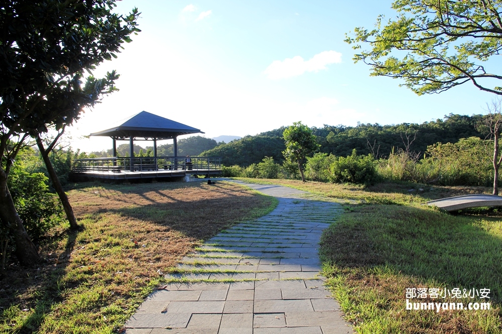 基隆【情人湖】美拍長髮公主閣樓城堡，公園半日遊這樣玩