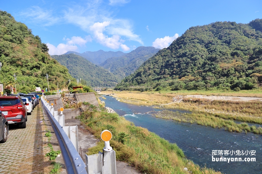 白鹿吊橋，谷關順遊景點推薦，白色橋身非常美麗好拍照