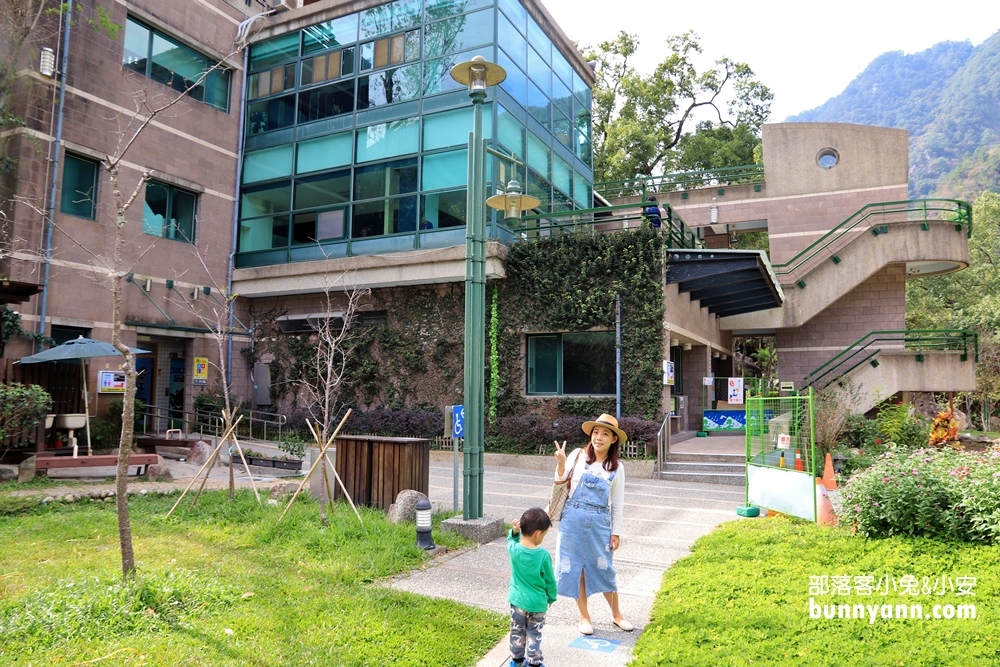 【台中】谷關溫泉公園，無料戶外溫泉美人足湯，泡完皮膚滑溜溜