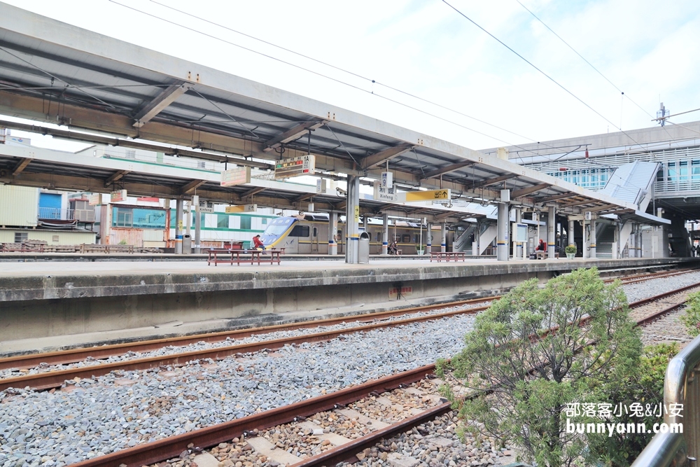【新竹】新豐星巴克，全台首間舊火車站改建星巴克