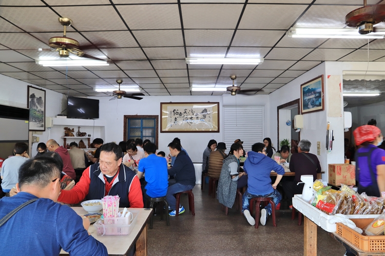 【苗栗美食】金榜麵館和賴新魁麵館，兩家都有好吃的客家粄條