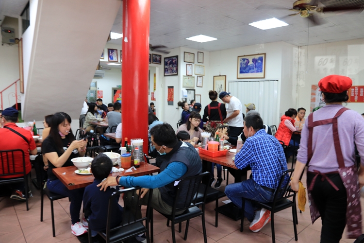 【苗栗美食】金榜麵館和賴新魁麵館，兩家都有好吃的客家粄條