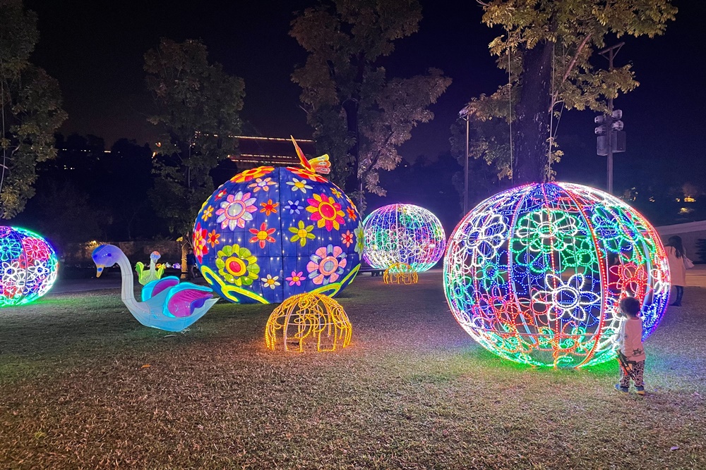 【佛光山佛陀紀念館】室內親子館免費玩，附近景點這樣安排