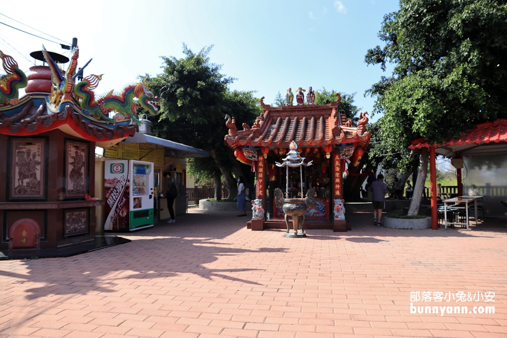 彰化》請你吃泡麵！彰化泡麵土地公也強大，超香泡麵隨你吃，還能欣賞重機奔馳