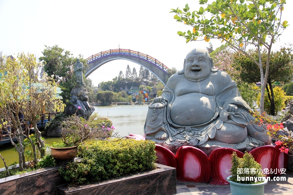 雲林人氣迷宮秘境！五年千歲公園，美拍全台最高彩虹彎橋