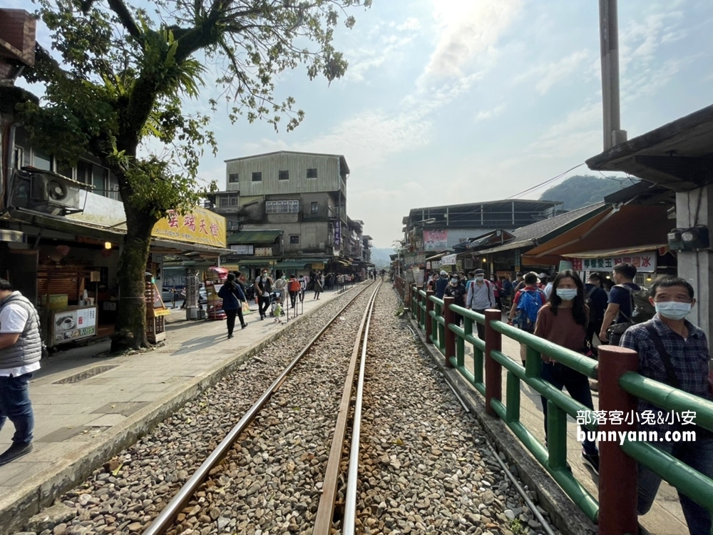 2024新北平溪鐵路一日遊，平溪景點、十分瀑布、老街美食一次打包。