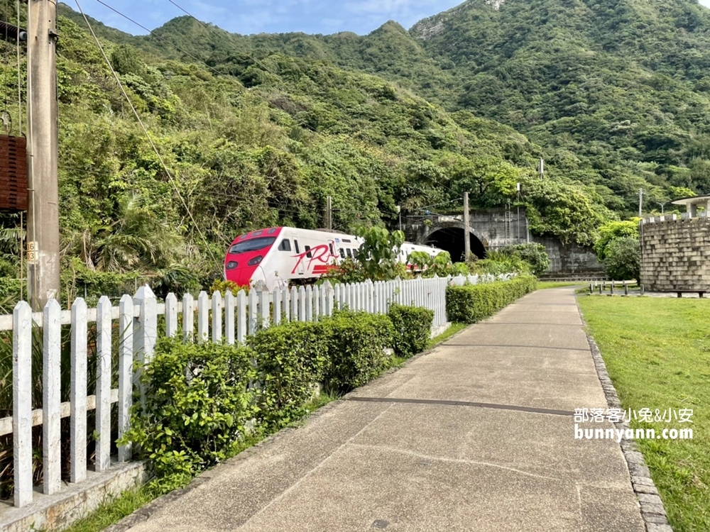 2023福隆【舊草嶺隧道】最詳細介紹，租腳踏車來一日遊!!