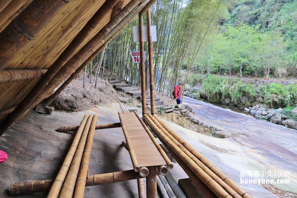 雲林草嶺私房》連心池瀑布，石壁仙谷壯麗河谷風貌旅遊指南