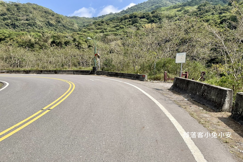 走路五分鐘可到的紅葉野溪溫泉，戶外咖必訪野溪牛奶湯浴!!