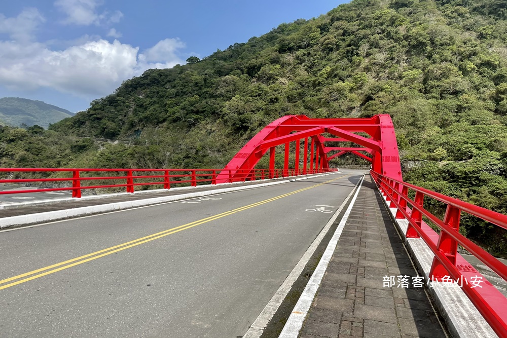 走路五分鐘可到的紅葉野溪溫泉，戶外咖必訪野溪牛奶湯浴!!