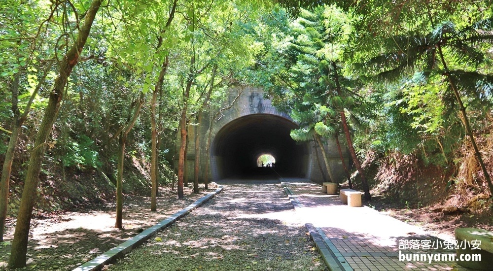 苗栗神隱少女景點崎頂子母隧道，走入宮崎駿動畫世界，假日踏青好去處