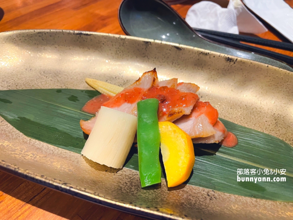 全台最大日式莊園！綠舞國際觀光飯店，餵水豚君、划船餵魚，穿上美美浴衣來渡假