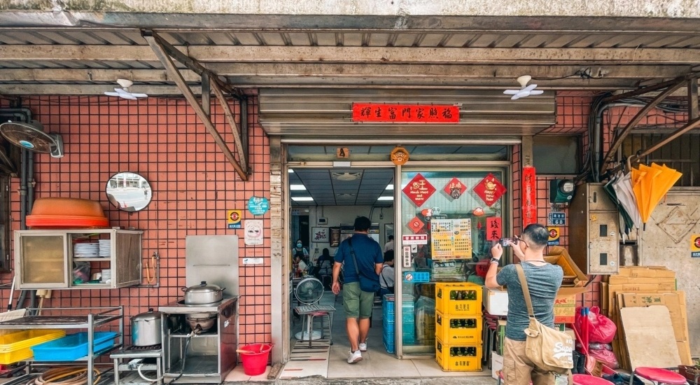 網站近期文章：基隆【春興水餃店】平日直接客滿的老字號水餃店