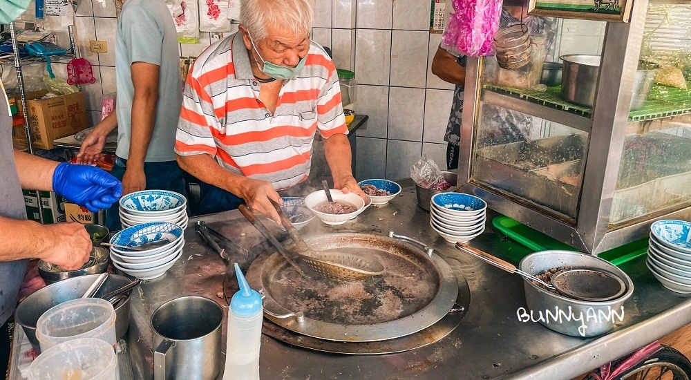 網站近期文章：【輝煌牛肉湯】牛肉湯只要60元超讚，北港朝天宮美食推薦