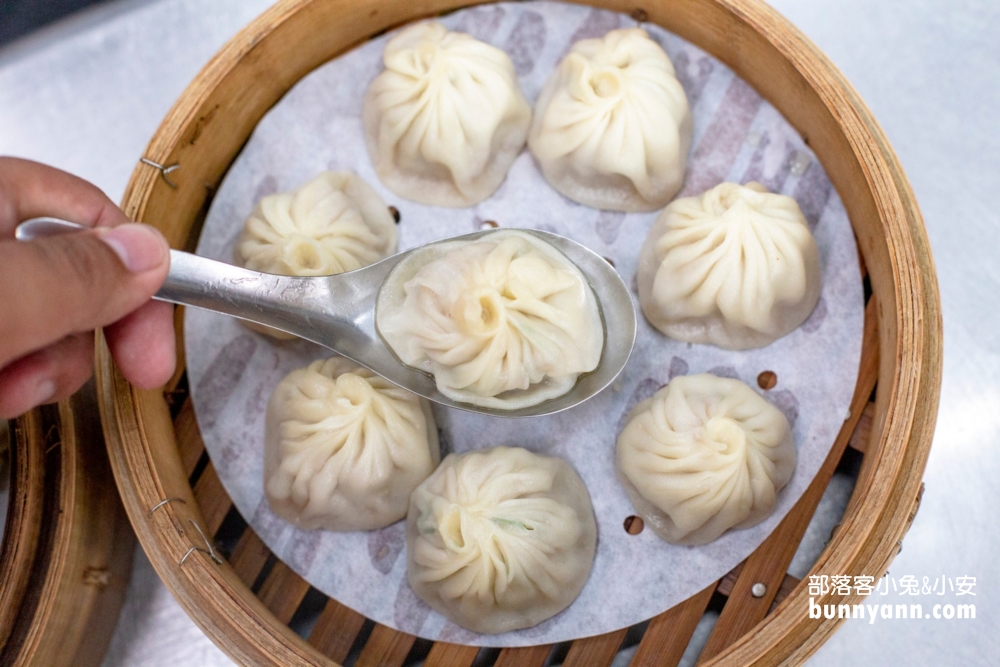 嘉義【豆豆小籠湯包蒸餃】嘉義版鼎泰豐湯包，菜單、資訊一次分享