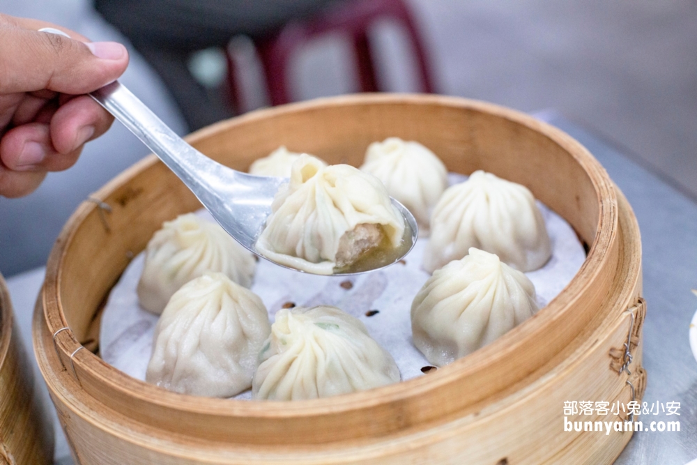 嘉義【豆豆小籠湯包蒸餃】嘉義版鼎泰豐湯包，菜單、資訊一次分享