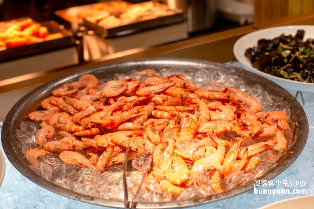 我家牛排中和店，超過百道熱炒和甜點飲料任選吃到飽