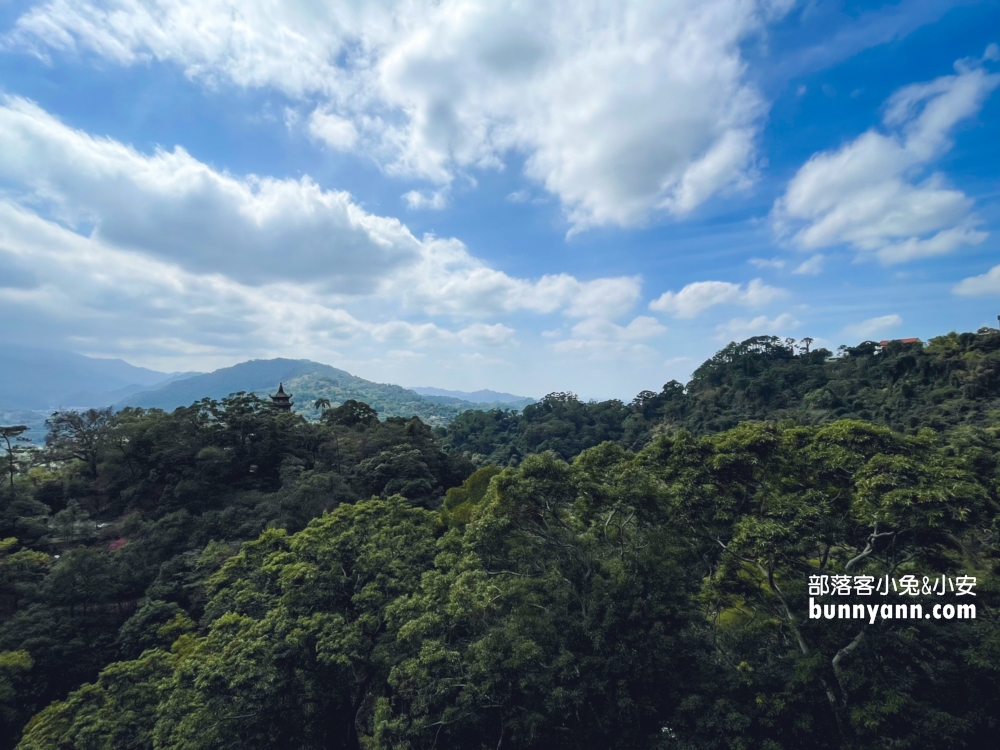 苗栗廟宇推薦》獅頭山勸化堂，轉運參拜階梯和小百岳登山步道。