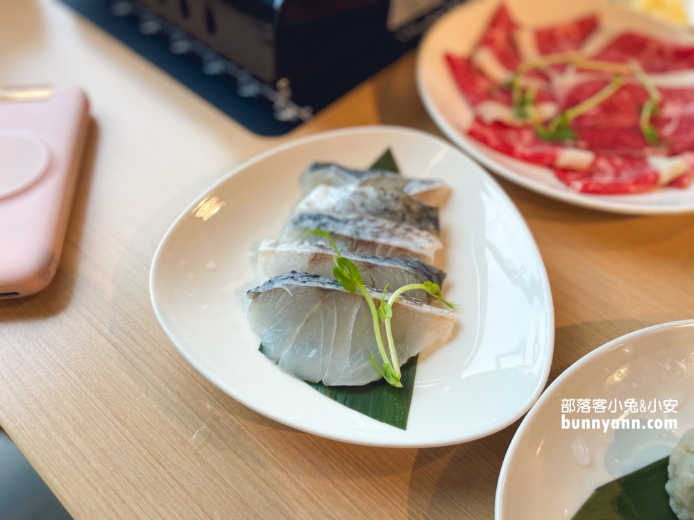 2024【安永心食館】好玩披薩DIY，體驗激流泛舟體感遊戲，海鮮火鍋真好吃。